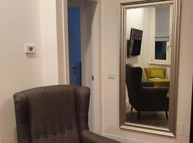 La Maison Du Mira Daire Intra